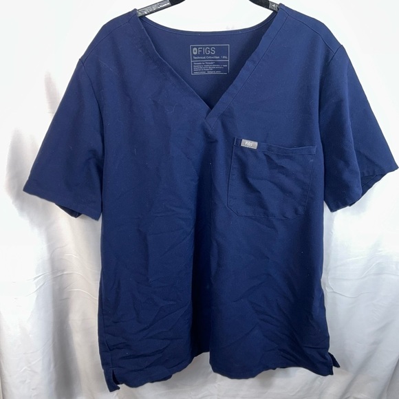 Figs Scrubs Top Technician Collection Catarina One Pocket Pullover V-Neck Top - Picture 4 of 11
